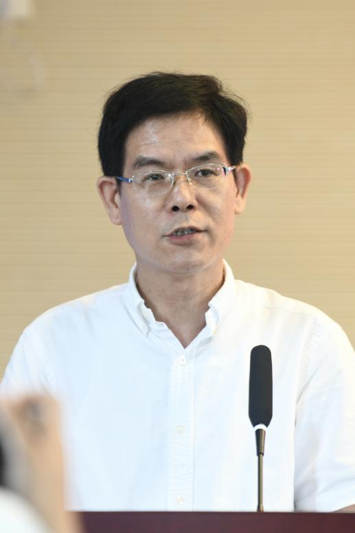 （best365中国在线体育员工总会秘书长 梁勇）