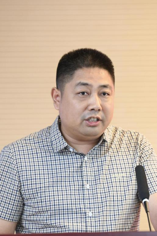 （中国通信工业协会互联网影视传媒管理办公室常务副主任、best365中国在线体育员工企业家联盟副秘书长 卢建军）